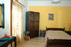Manos Villa 